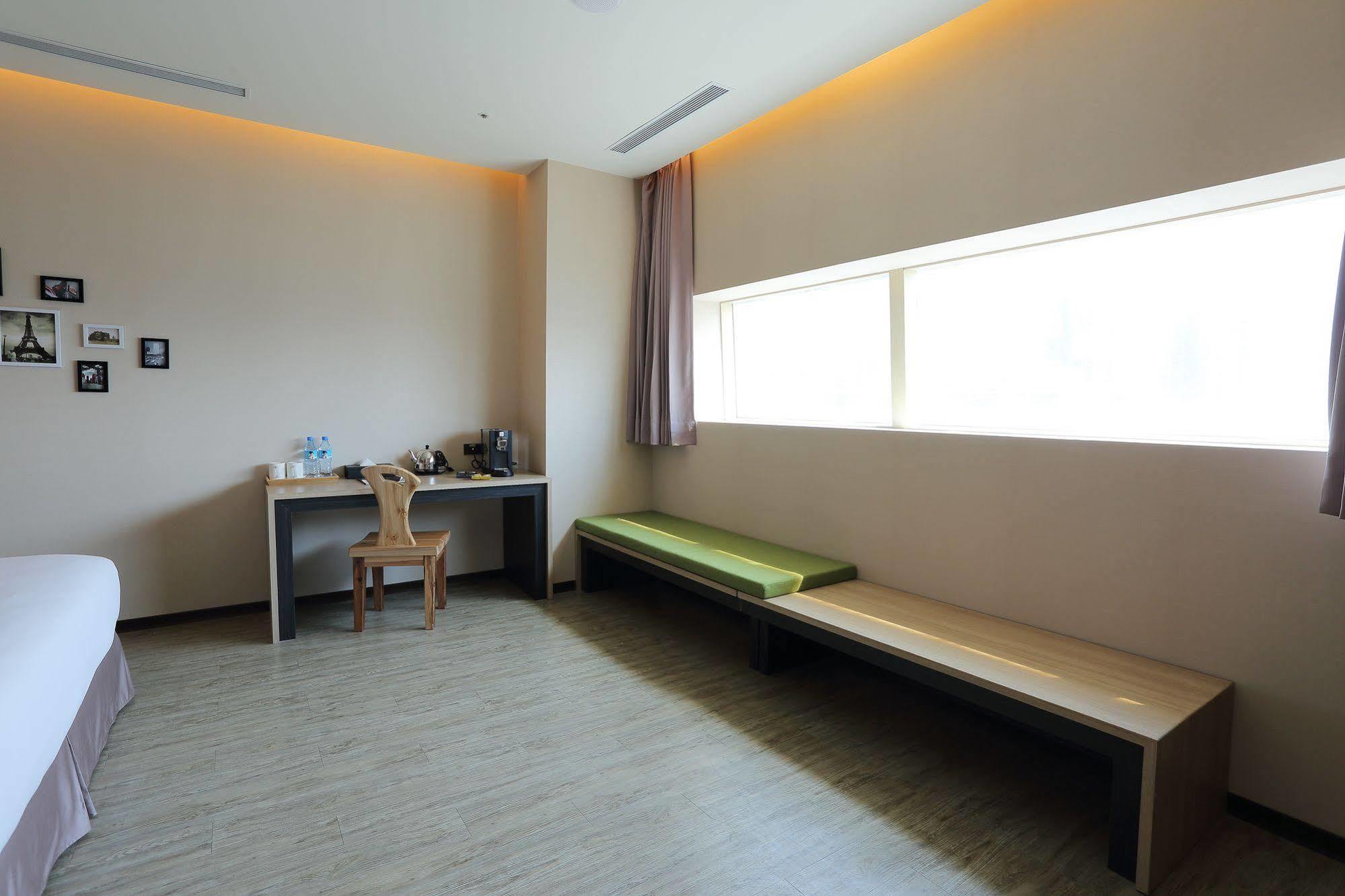 Mingli Hotel Kaohsiung Exterior foto